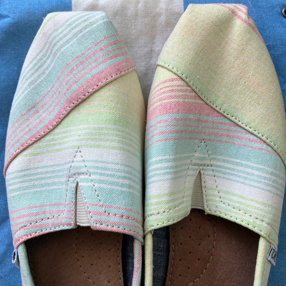TOMS pastel striped alpargata shoes size 10 - Picture 6 of 6
